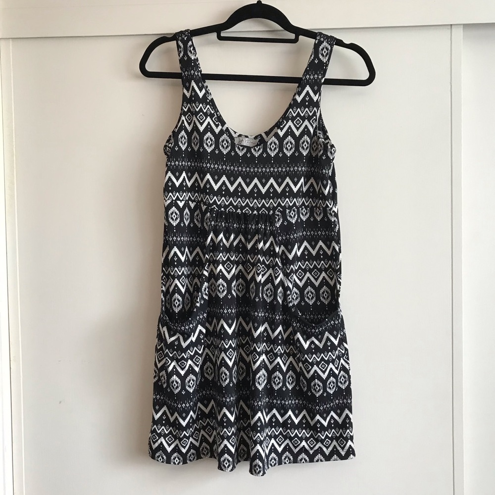 Patterned dress WITH POCKETS 🙌